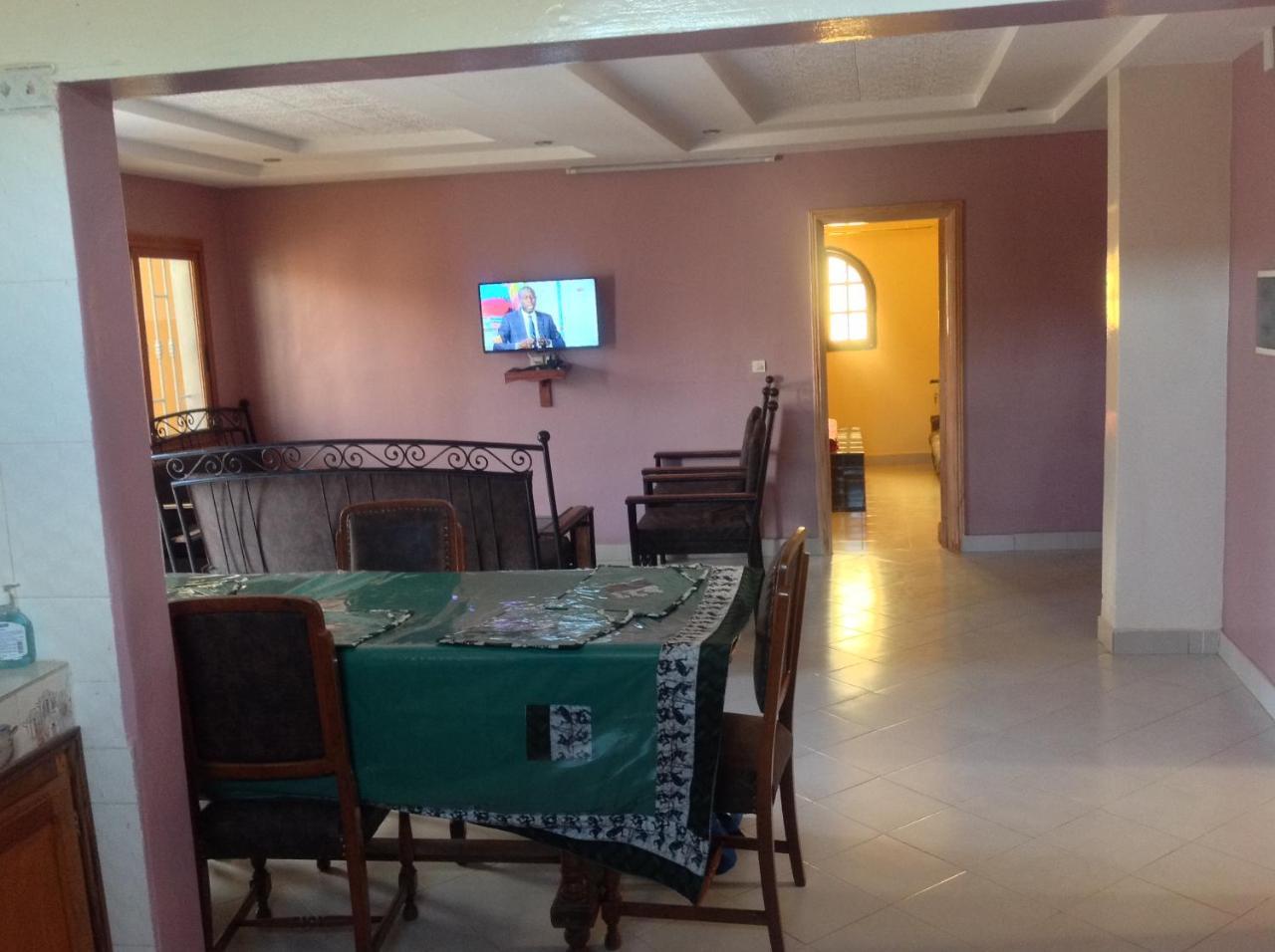 Chez Mimi Apartment Toubab Dialaw Luaran gambar