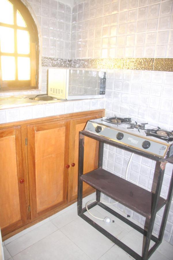Chez Mimi Apartment Toubab Dialaw Luaran gambar