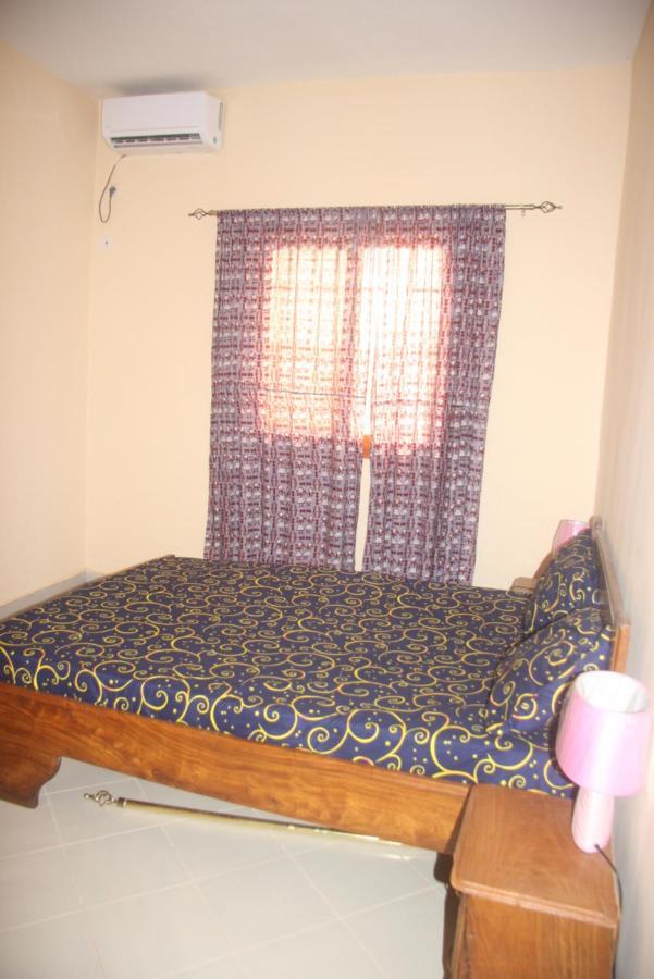 Chez Mimi Apartment Toubab Dialaw Luaran gambar